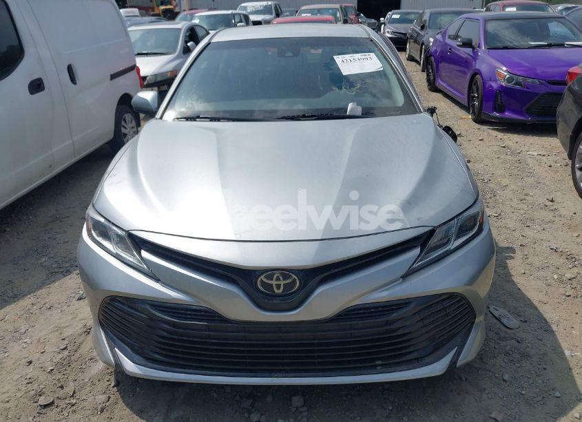 Photo 12 of 2018 Toyota Camry LE (VIN JTNB11HK0J3018544)
