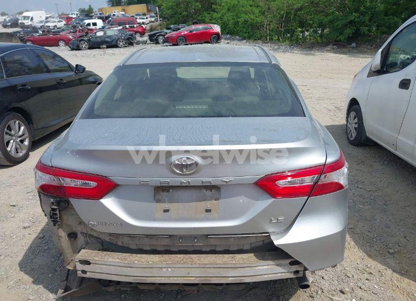 Photo 16 of 2018 Toyota Camry LE (VIN JTNB11HK0J3018544)