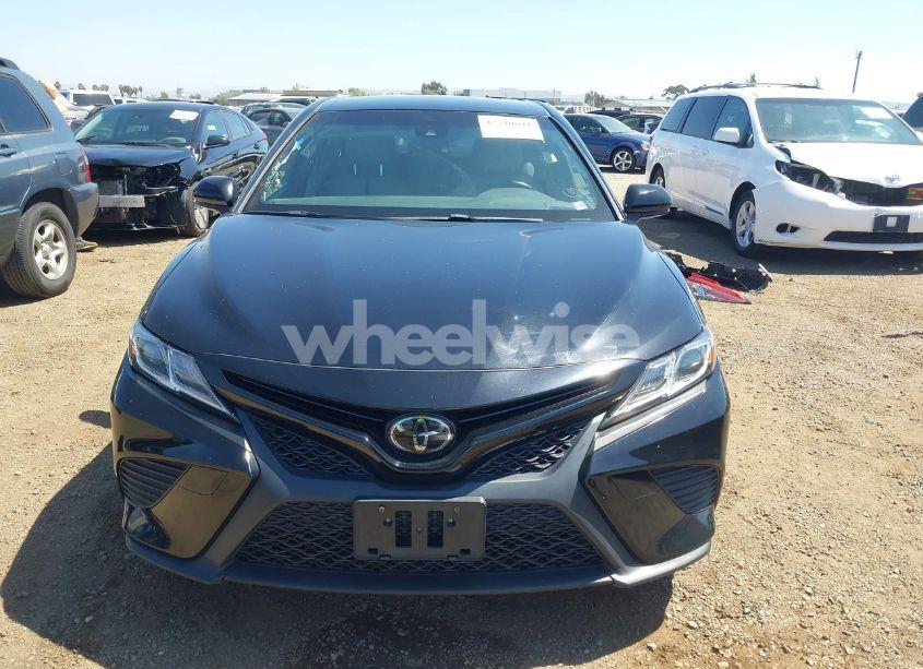 Photo 13 of 2018 Toyota Camry SE (VIN JTNB11HK3J3037024)