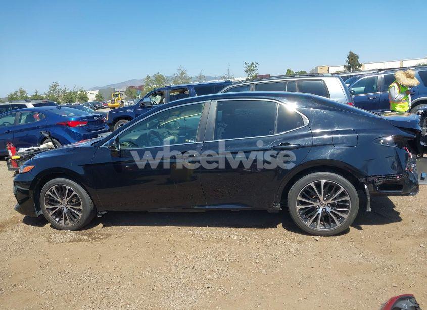 Photo 15 of 2018 Toyota Camry SE (VIN JTNB11HK3J3037024)