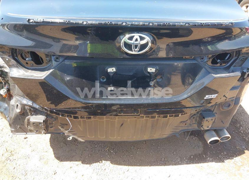 Photo 6 of 2018 Toyota Camry SE (VIN JTNB11HK3J3037024)