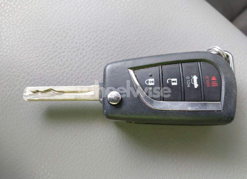 Photo 11 of 2018 Toyota Camry LE (VIN JTNB11HK5J3047909)