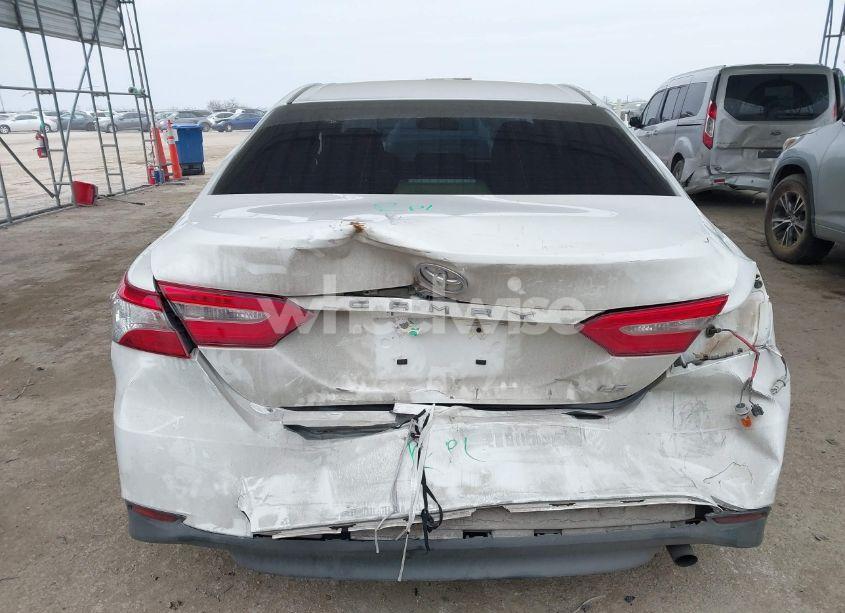 Photo 16 of 2018 Toyota Camry LE (VIN JTNB11HK5J3047909)