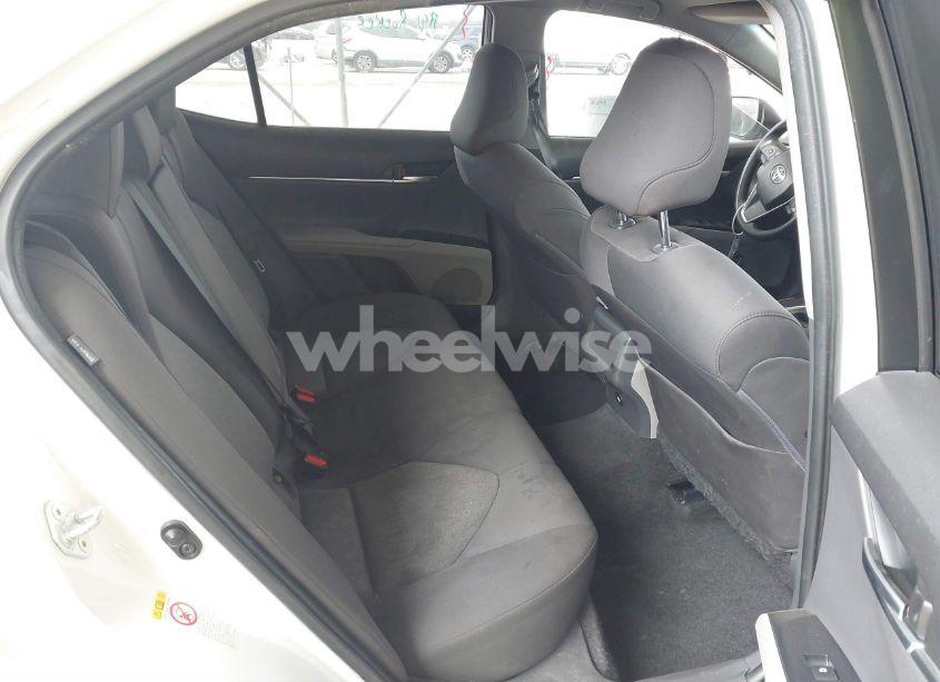 Photo 8 of 2018 Toyota Camry LE (VIN JTNB11HK5J3047909)