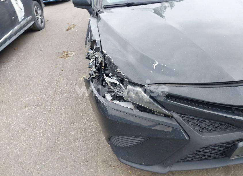 Photo 6 of 2018 Toyota Camry SE (VIN JTNB11HK5J3051104)