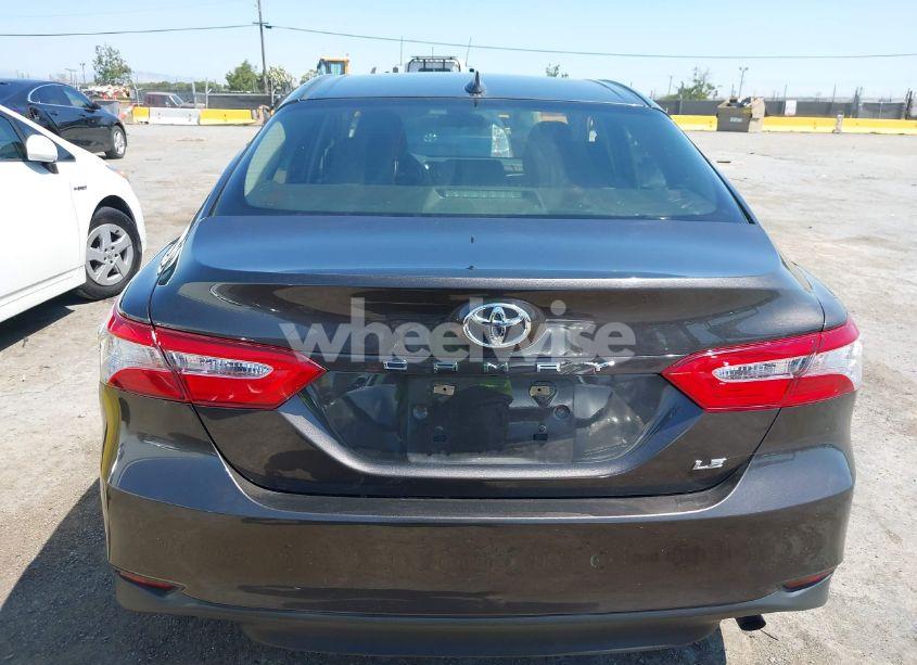 Photo 16 of 2019 Toyota Camry LE (VIN JTNB11HK5K3080376)