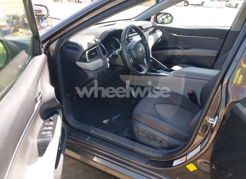 Photo 5 of 2019 Toyota Camry LE (VIN JTNB11HK5K3080376)