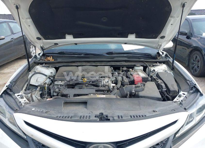 Photo 10 of 2018 Toyota Camry SE (VIN JTNB11HK6J3010075)