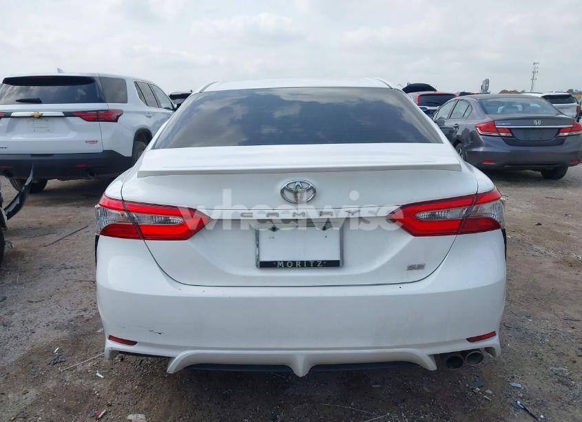 Photo 16 of 2018 Toyota Camry SE (VIN JTNB11HK6J3010075)