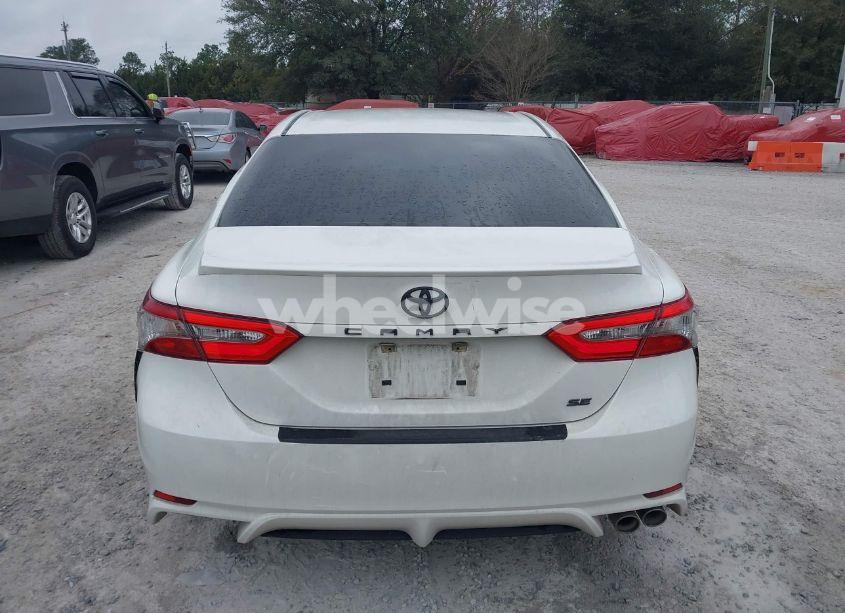 Photo 16 of 2018 Toyota Camry SE (VIN JTNB11HK6J3035882)