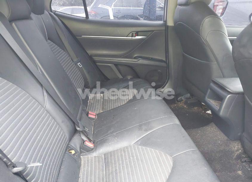 Photo 8 of 2018 Toyota Camry SE (VIN JTNB11HK6J3035882)