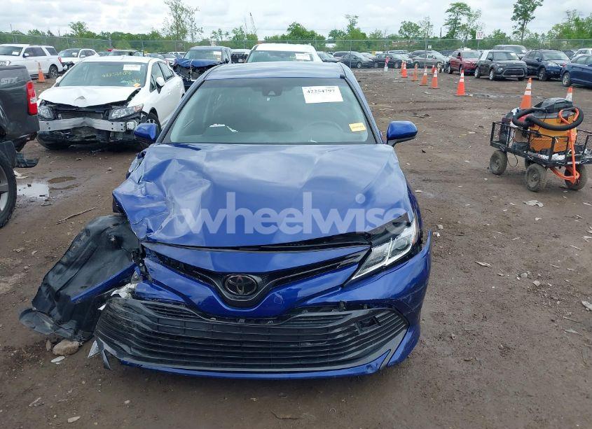Photo 13 of 2018 Toyota Camry LE (VIN JTNB11HK7J3066378)