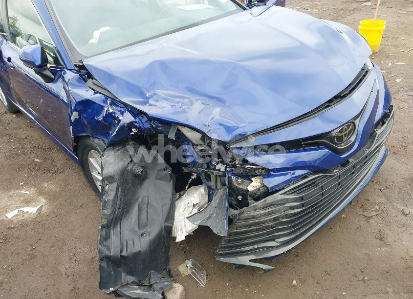 Photo 6 of 2018 Toyota Camry LE (VIN JTNB11HK7J3066378)