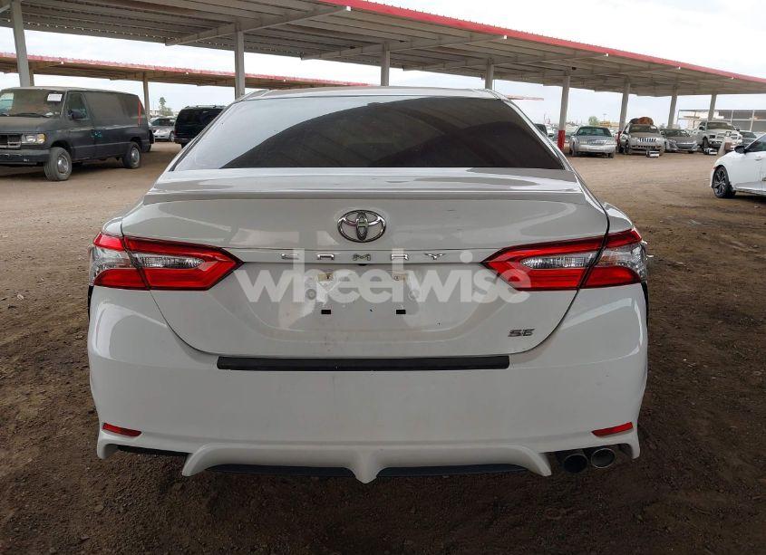 Photo 16 of 2018 Toyota Camry SE (VIN JTNB11HK7J3073976)