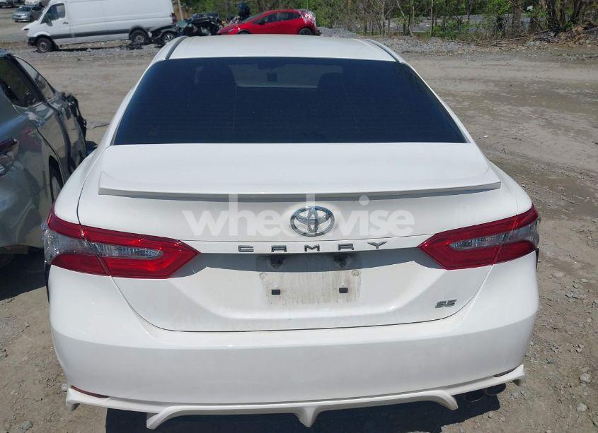 Photo 16 of 2018 Toyota Camry SE (VIN JTNB11HK8J3021966)