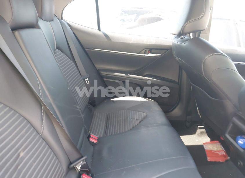 Photo 8 of 2018 Toyota Camry SE (VIN JTNB11HK8J3021966)