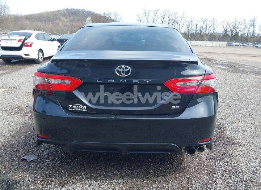 Photo 16 of 2018 Toyota Camry SE (VIN JTNB11HK9J3006490)