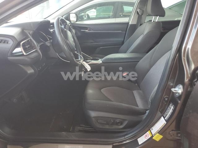 Photo 4 of 2018 TOYOTA CAMRY L (VIN JTNB11HK9J3048867)