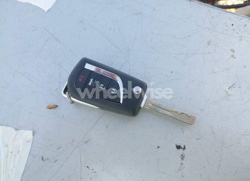 Photo 11 of 2018 Toyota Camry LE (VIN JTNB11HKXJ3003081)