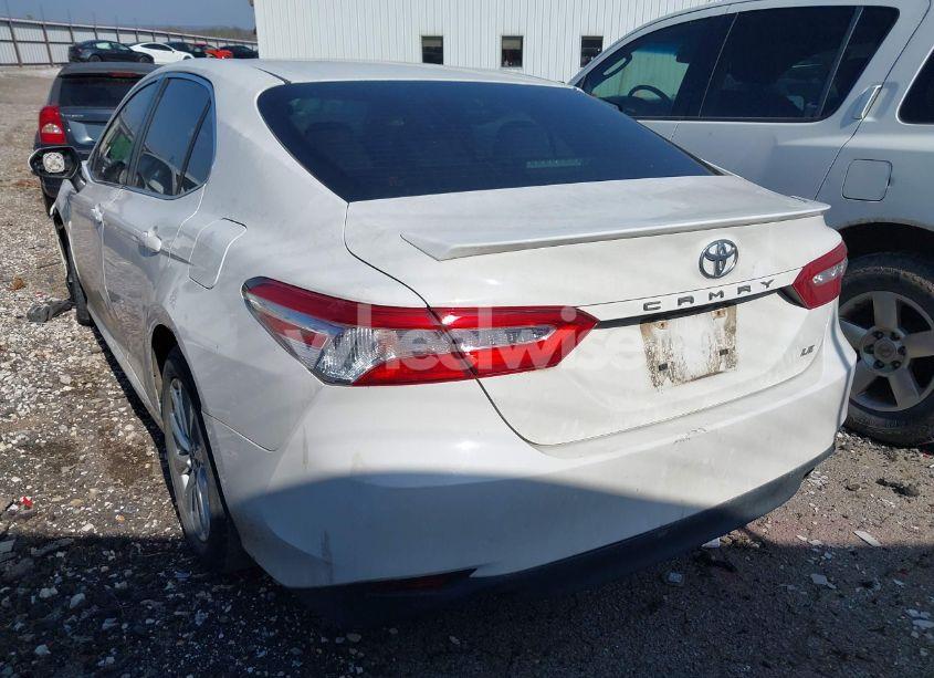 Photo 3 of 2018 Toyota Camry LE (VIN JTNB11HKXJ3003081)