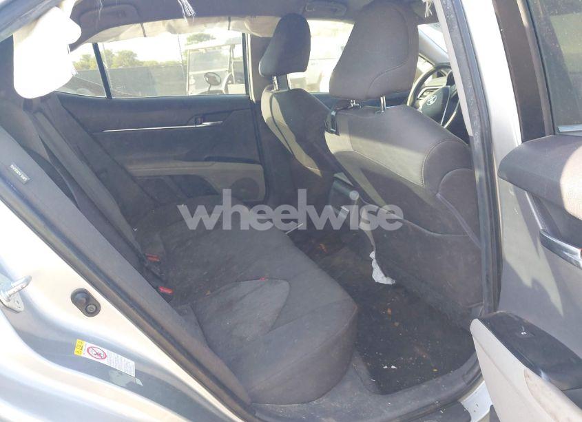 Photo 8 of 2018 Toyota Camry LE (VIN JTNB11HKXJ3017594)