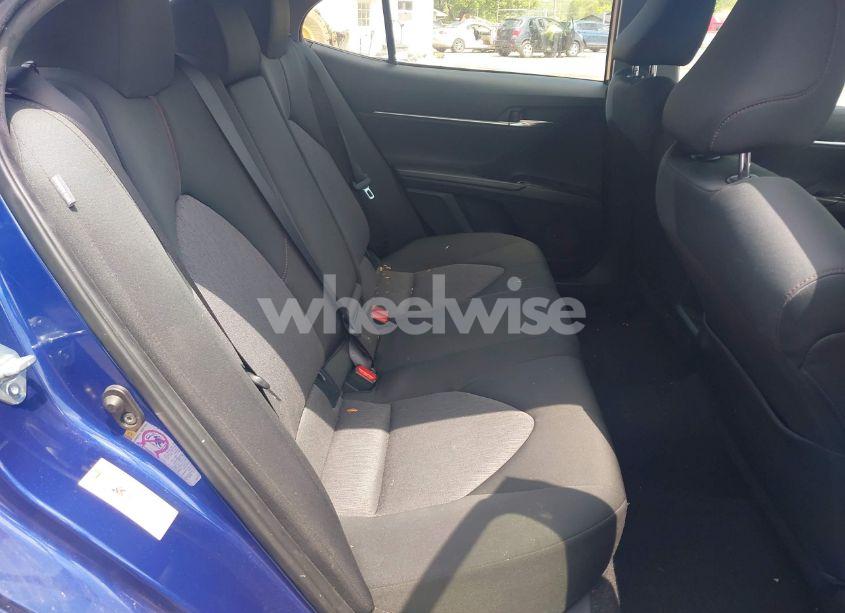 Photo 8 of 2018 Toyota Camry LE (VIN JTNB11HKXJ3042883)