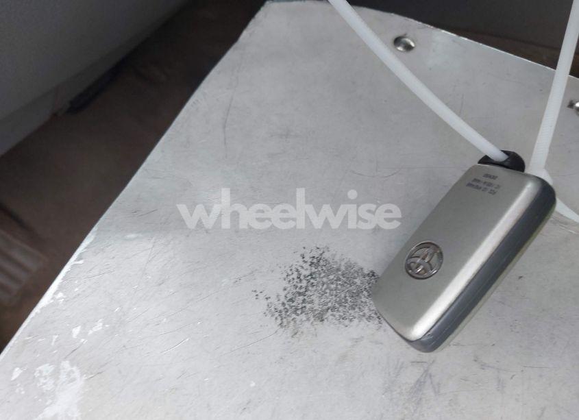 Photo 11 of 2008 Toyota Camry HYBRID (VIN JTNBB46K283047281)