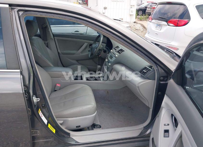 Photo 5 of 2007 Toyota Camry HYBRID (VIN JTNBB46K573007839)