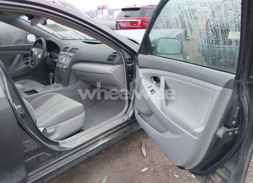 Photo 5 of 2007 Toyota Camry LE (VIN JTNBE46KX73036437)