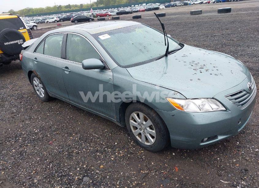2007 Toyota Camry XLE (VIN JTNBE46KX73069941) main photo