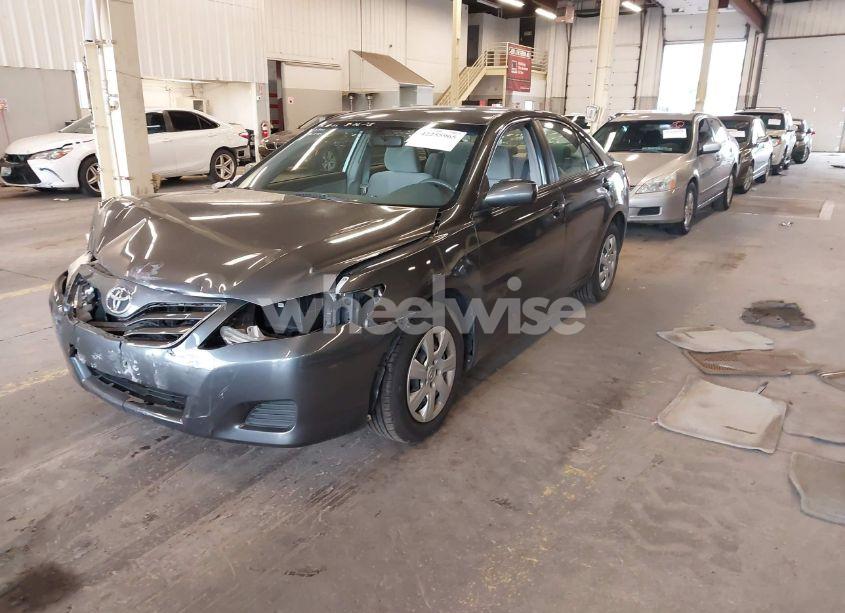 Photo 2 of 2011 Toyota Camry LE (VIN JTNBF3EK4B3009686)
