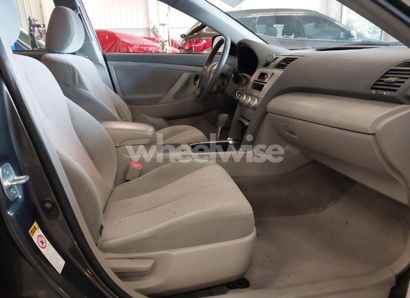 Photo 5 of 2011 Toyota Camry LE (VIN JTNBF3EK4B3009686)