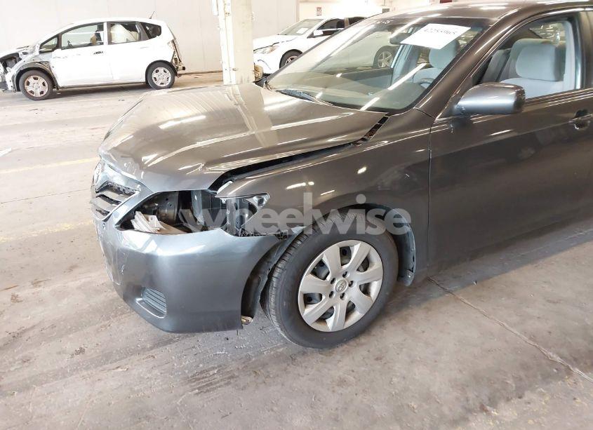 Photo 6 of 2011 Toyota Camry LE (VIN JTNBF3EK4B3009686)