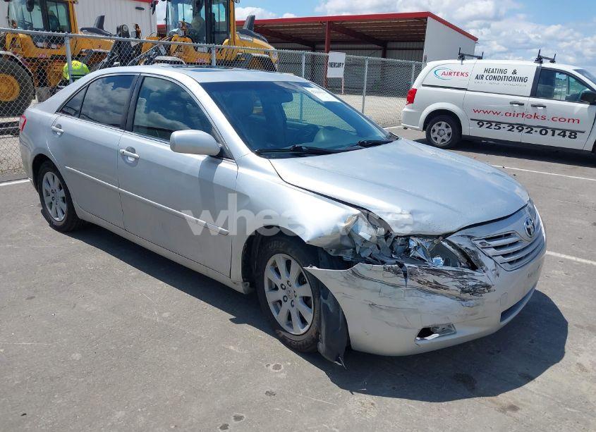 2007 Toyota Camry XLE V6 (VIN JTNBK46K273014828) main photo