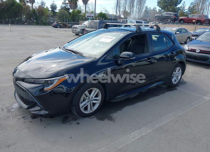 Photo 2 of 2021 Toyota Corolla SE (VIN JTND4MBE2M3127922)