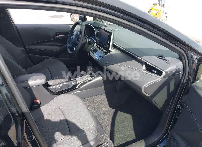 Photo 5 of 2021 Toyota Corolla SE (VIN JTND4MBE2M3127922)