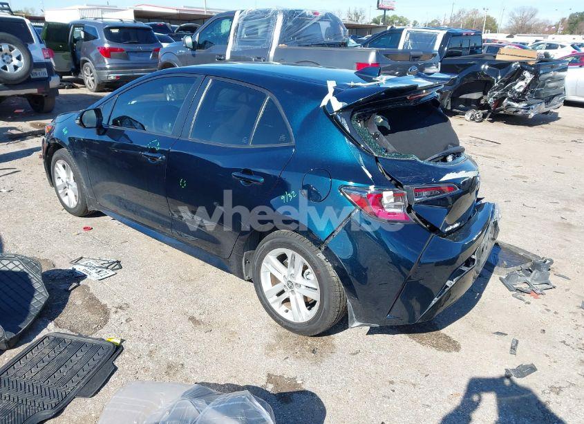 Photo 3 of 2022 Toyota Corolla SE (VIN JTND4MBE2N3153843)