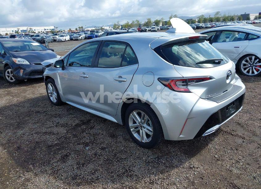 Photo 3 of 2021 Toyota Corolla SE (VIN JTND4MBE3M3132417)