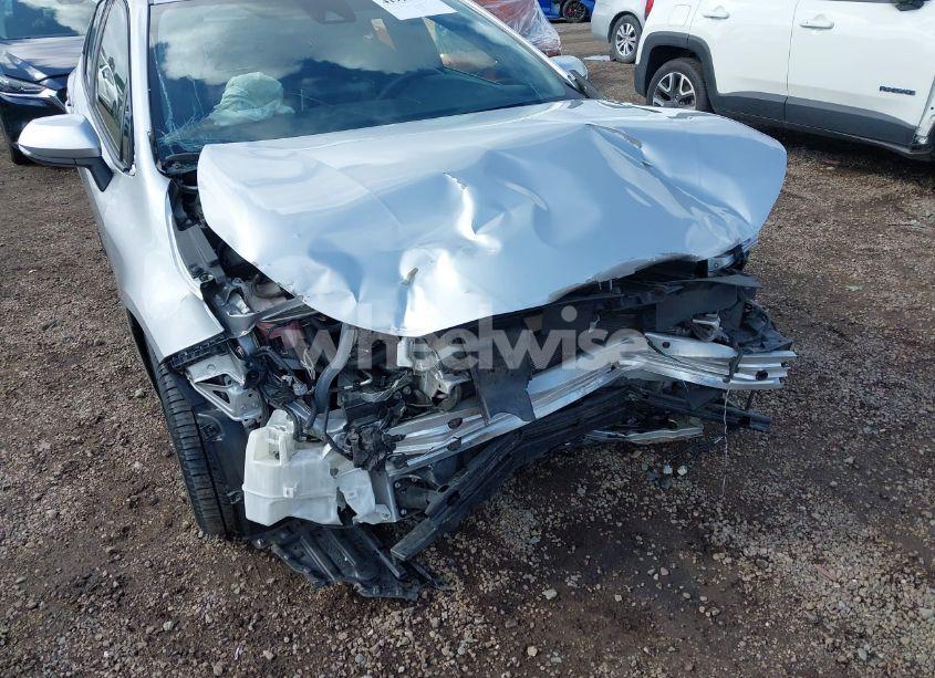 Photo 6 of 2021 Toyota Corolla SE (VIN JTND4MBE3M3132417)