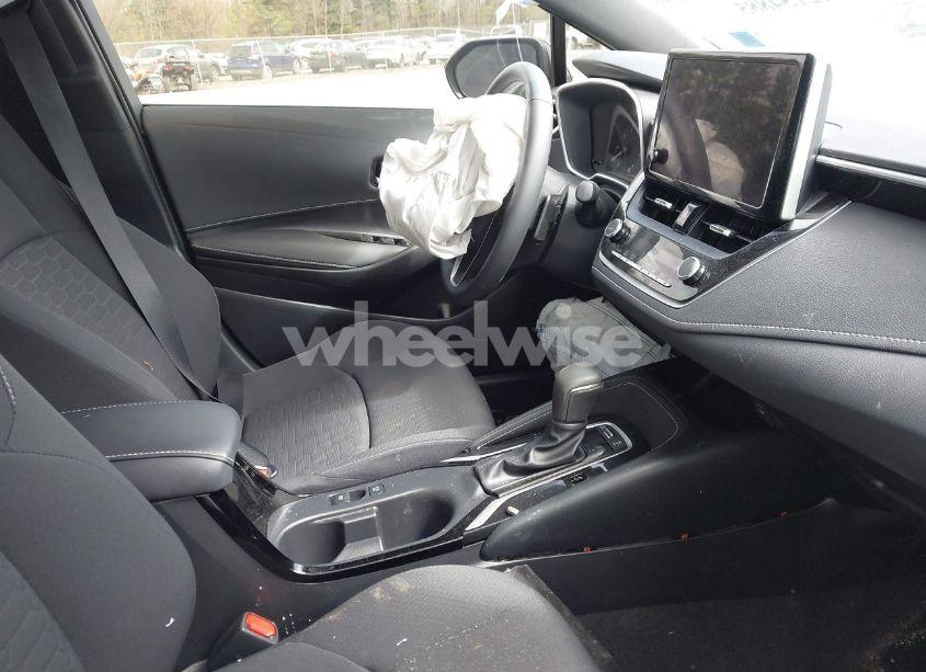 Photo 5 of 2025 Toyota Corolla SE (VIN JTND4MBE3S3233762)