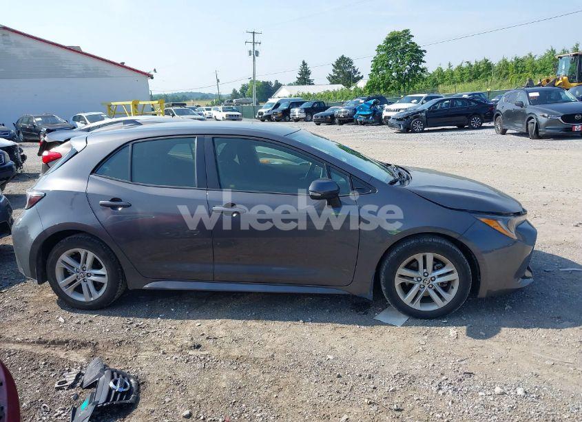 Photo 13 of 2021 Toyota Corolla SE (VIN JTND4MBEXM3139722)