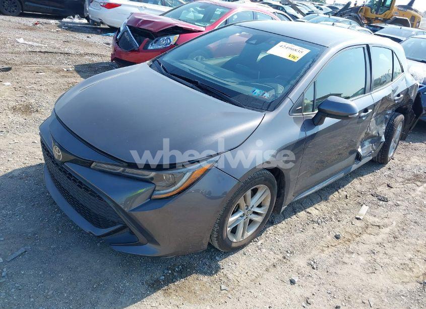 Photo 2 of 2021 Toyota Corolla SE (VIN JTND4MBEXM3139722)