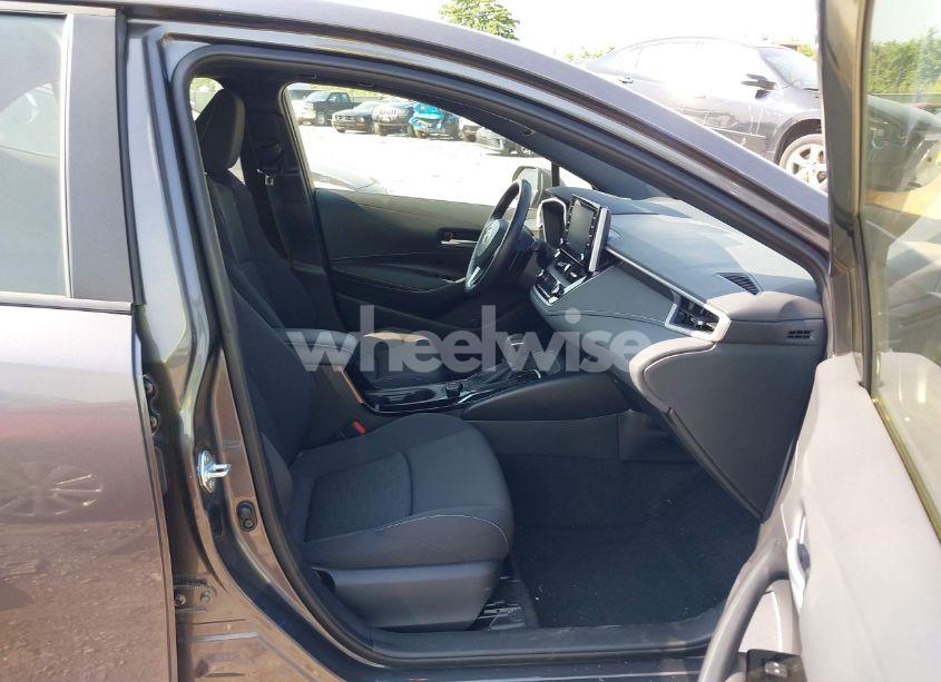 Photo 5 of 2021 Toyota Corolla SE (VIN JTND4MBEXM3139722)