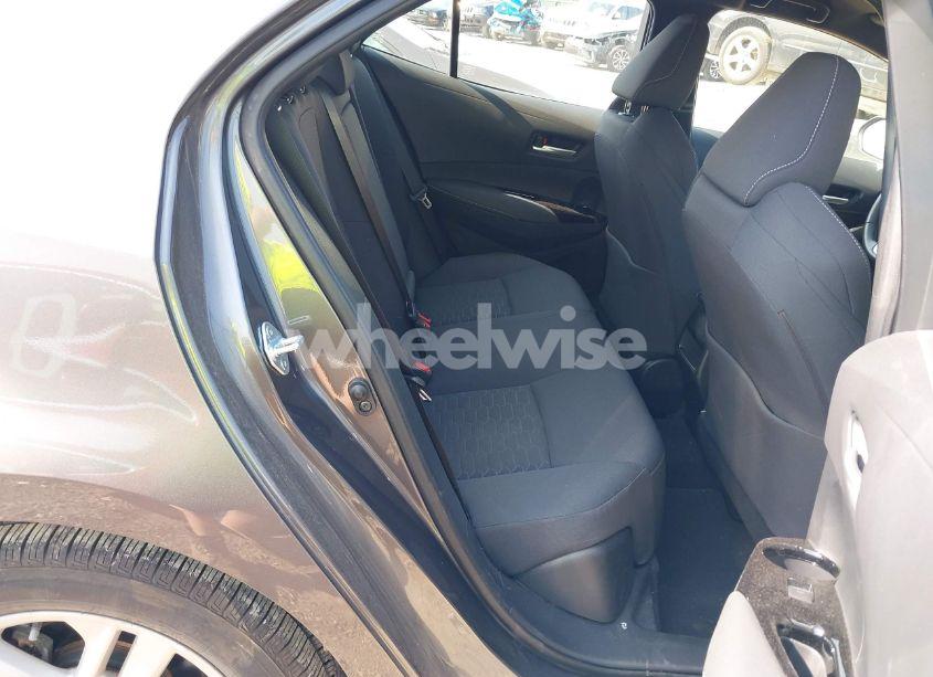 Photo 8 of 2021 Toyota Corolla SE (VIN JTND4MBEXM3139722)