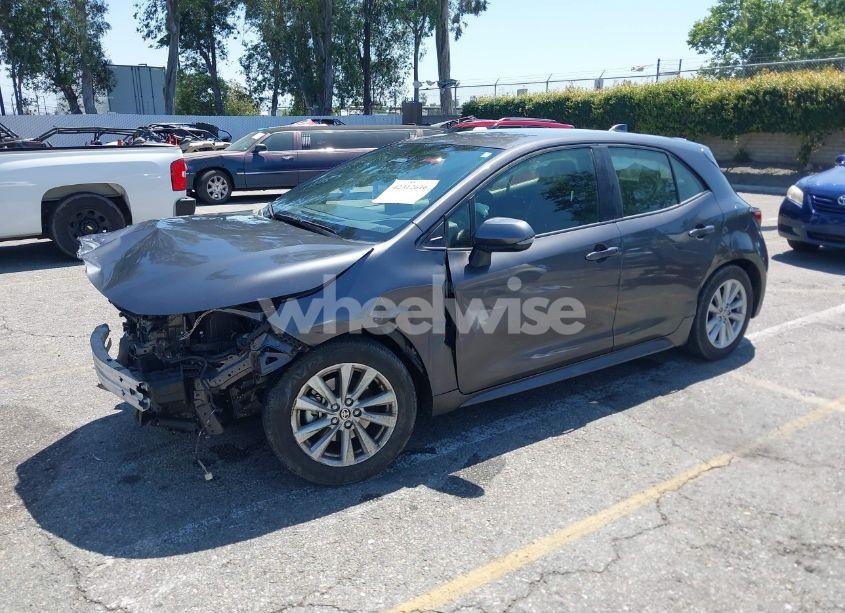 Photo 2 of 2023 Toyota Corolla SE (VIN JTND4MBEXP3199388)