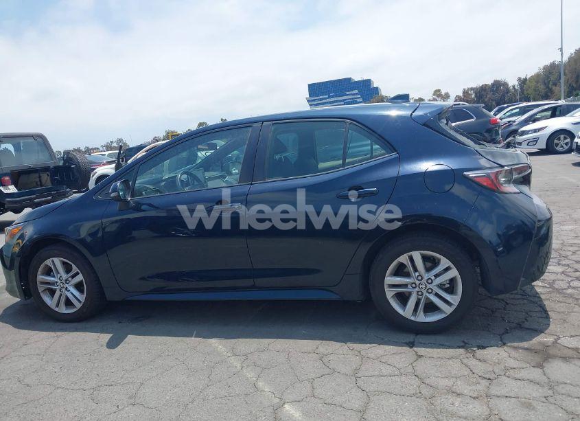 Photo 15 of 2020 Toyota Corolla SE (VIN JTND4RBE2L3080516)