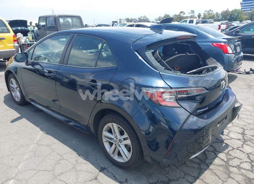 Photo 3 of 2020 Toyota Corolla SE (VIN JTND4RBE2L3080516)