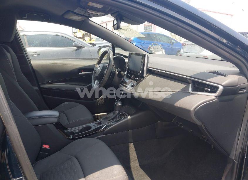 Photo 5 of 2020 Toyota Corolla SE (VIN JTND4RBE2L3080516)