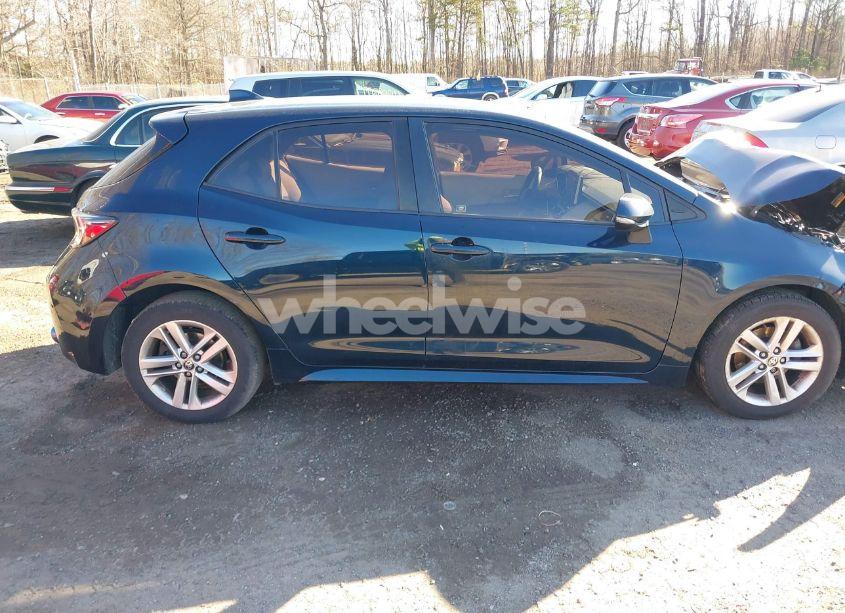 Photo 13 of 2020 Toyota Corolla SE (VIN JTND4RBE4L3084518)