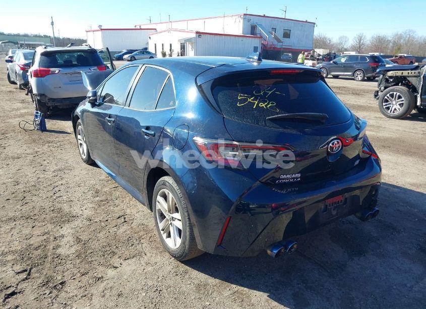 Photo 3 of 2020 Toyota Corolla SE (VIN JTND4RBE4L3084518)